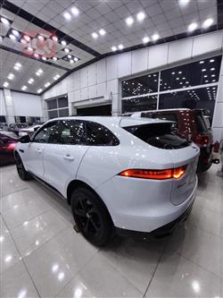 جاكوار إف-بيس